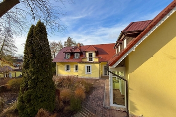 Prodej domu 650 m², Svinaře