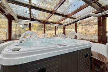 Prodej domu 650 m², Svinaře