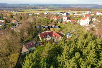 Prodej domu 650 m², Svinaře