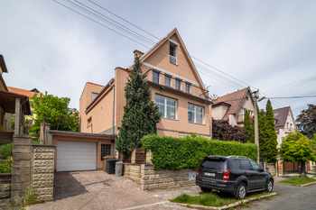 Prodej domu 352 m², Slaný