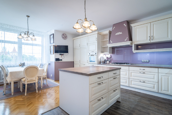 Prodej domu 352 m², Slaný