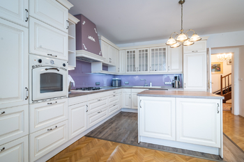 Prodej domu 352 m², Slaný