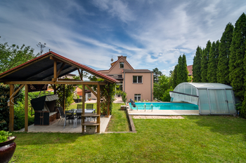 Prodej domu 352 m², Slaný