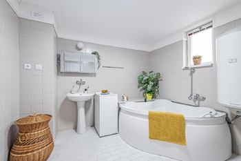 Prodej domu 300 m², Damnice