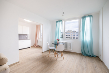 Prodej bytu 3+1 v družstevním vlastnictví 67 m², Praha 10 - Strašnice