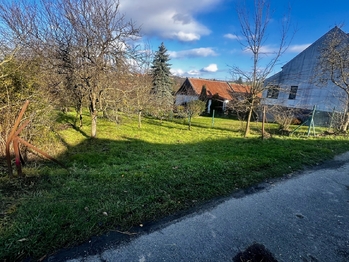 Prodej pozemku 1608 m², Podolí