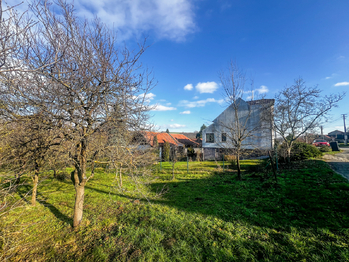 Prodej pozemku 1608 m², Podolí