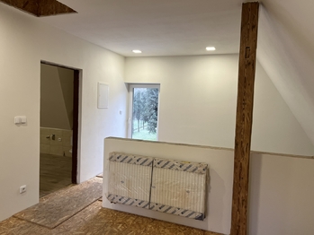 Podkroví - Prodej domu 170 m², Karolinka