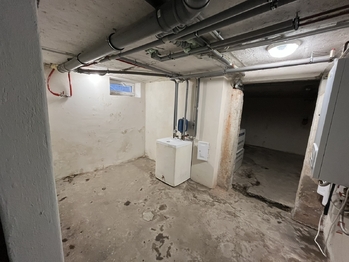 sklep/technická místnost - Prodej domu 170 m², Karolinka