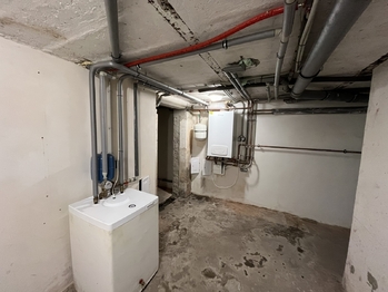 sklep/technická místnost - Prodej domu 170 m², Karolinka