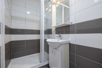 Pronájem bytu 2+kk v družstevním vlastnictví 45 m², Praha 8 - Kobylisy