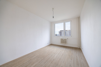Pronájem bytu 2+kk v družstevním vlastnictví 45 m², Praha 8 - Kobylisy