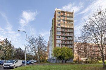Pronájem bytu 2+kk v družstevním vlastnictví 45 m², Praha 8 - Kobylisy