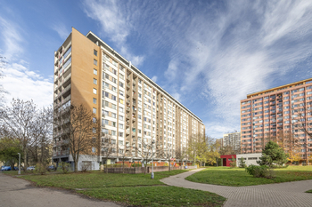 Pronájem bytu 2+kk v družstevním vlastnictví 45 m², Praha 8 - Kobylisy
