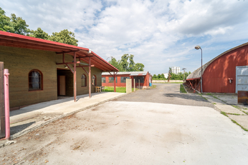 Prostor areálu - Pronájem skladovacích prostor 676 m², Červené Pečky