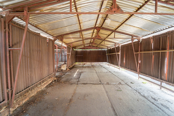 Vnitří část menších hal - Pronájem skladovacích prostor 676 m², Červené Pečky