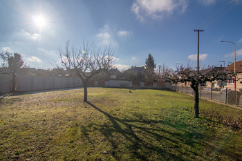 Prodej pozemku 320 m², Velké Bílovice