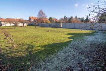 Prodej pozemku 320 m², Velké Bílovice