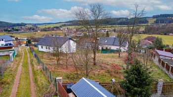 Příjezdová cesta - Pronájem pozemku 928 m², Drevníky