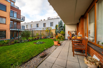 Prodej bytu 2+kk v osobním vlastnictví 61 m², Praha 5 - Smíchov