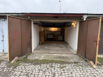 Prodej garáže, Hradec Králové