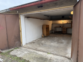 Prodej garáže, Hradec Králové