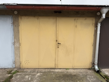 Prodej garáže, Hradec Králové