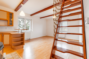 Pronájem bytu 2+kk v osobním vlastnictví 49 m², Černošice