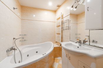 Pronájem bytu 2+kk v osobním vlastnictví 49 m², Černošice