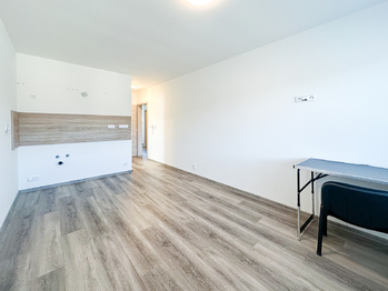 kancelář 2 - Prodej nájemního domu 300 m², Štěchovice