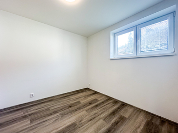 kancelář 5 - Prodej nájemního domu 300 m², Štěchovice