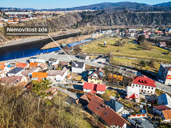 pohled na dům - Prodej nájemního domu 300 m², Štěchovice