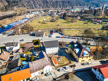 pohled na dům - Prodej nájemního domu 300 m², Štěchovice