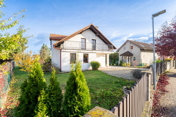 Prodej domu 146 m², Dolní Bousov