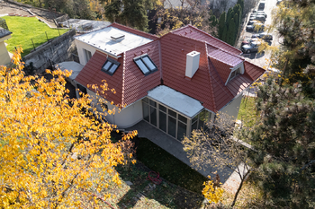 Prodej luxusního viladomu, Praha 10 – Záběhlice, u Hamerského rybníka - Prodej domu 462 m², Praha 10 - Záběhlice