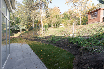 Prodej luxusního viladomu, Praha 10 – Záběhlice, u Hamerského rybníka - Prodej domu 462 m², Praha 10 - Záběhlice