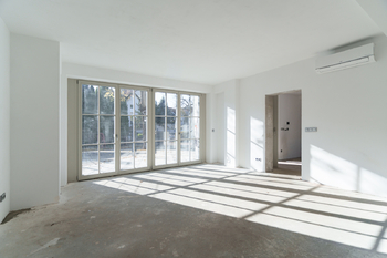 Prodej luxusního viladomu, Praha 10 – Záběhlice, u Hamerského rybníka - Prodej domu 462 m², Praha 10 - Záběhlice