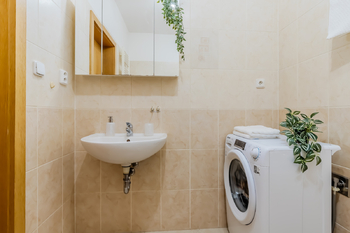 Prodej bytu 2+kk v osobním vlastnictví 61 m², Praha 5 - Zličín