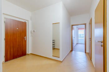 Prodej bytu 2+kk v osobním vlastnictví 61 m², Praha 5 - Zličín