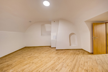 Pronájem jiných prostor 210 m², Praha 1 - Malá Strana