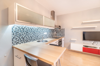 Pronájem bytu 1+kk v osobním vlastnictví 32 m², Praha 10 - Uhříněves