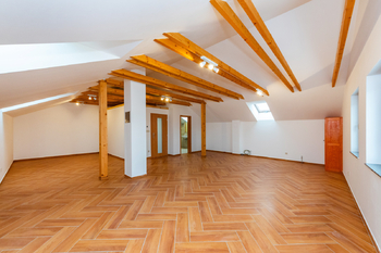 Pronájem bytu 3+kk v osobním vlastnictví 138 m², Praha 5 - Lipence