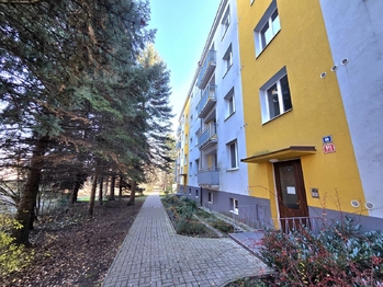 Prodej bytu 2+1 v družstevním vlastnictví 54 m², Praha 6 - Suchdol