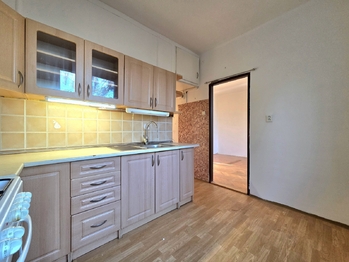 Prodej bytu 2+1 v družstevním vlastnictví 54 m², Praha 6 - Suchdol