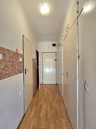 Prodej bytu 2+1 v družstevním vlastnictví 54 m², Praha 6 - Suchdol