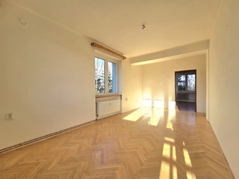 Prodej bytu 2+1 v družstevním vlastnictví 54 m², Praha 6 - Suchdol