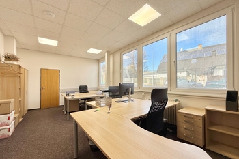 Pronájem výrobních prostor 2804 m², Plzeň