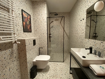 +420 776 335 999, ladislav.urbancik@re-max.cz - Prodej bytu 1+kk v osobním vlastnictví 56 m², Zarzecze