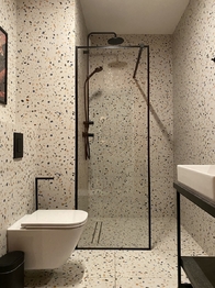 +420 776 335 999, ladislav.urbancik@re-max.cz - Prodej bytu 1+kk v osobním vlastnictví 56 m², Zarzecze