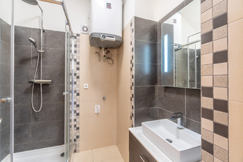 Pronájem bytu 2+kk v osobním vlastnictví 40 m², Praha 8 - Libeň